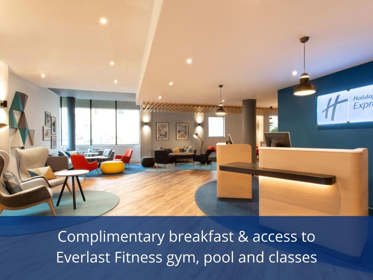 Holiday Inn Express Cheltenham Town Centre By Ihg Exterior foto