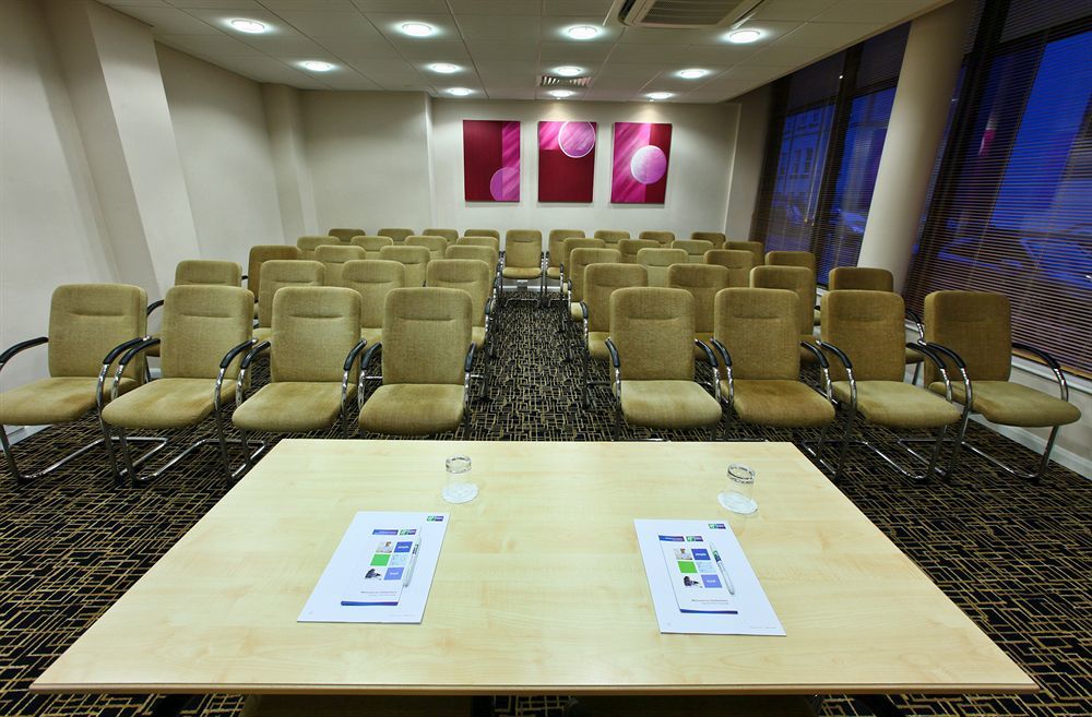 Holiday Inn Express Cheltenham Town Centre By Ihg Exterior foto