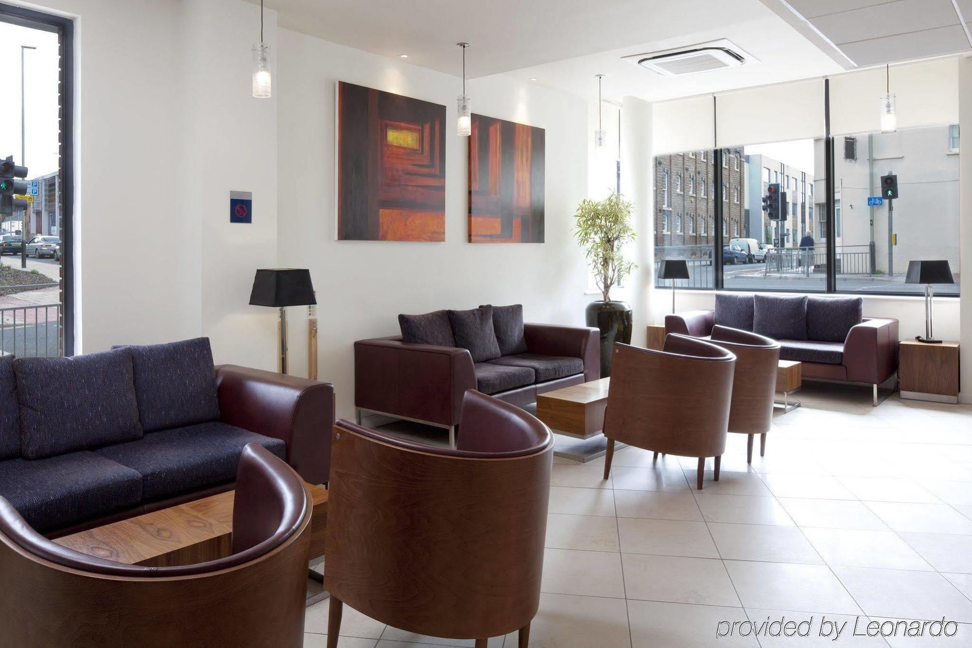 Holiday Inn Express Cheltenham Town Centre By Ihg Exterior foto
